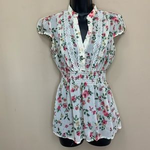 3/$15 SALE! Candie’s Light Canary Yellow Lace Floral Ruffle Top